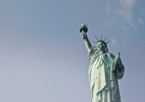 Z ostatniej chwili: USA luzują sankcję na ropę z Iranu. Panika na Wall Street przestraszyła Trumpa?