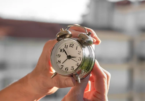 Znów przestawiamy zegarki. Skutki? Poważniejsze, niż myślisz