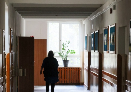 Kolejni nauczyciele przed trudnym wyborem. Od niego zależy wysokość wypłat