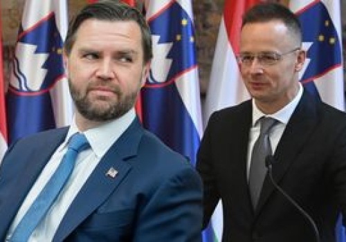Vance nie potwierdził, Fidesz zaciera ręce. Szef MSZ o wsparciu z USA