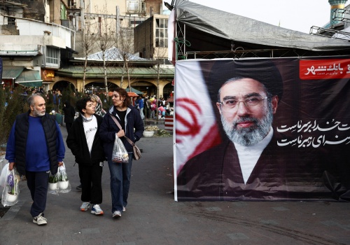 Irański reżim mówi o skromności, a miliardy rosną. Kulisy fortuny Chameneich