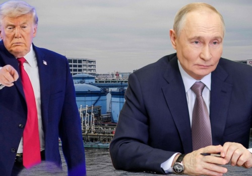 Donald Trump łagodzi sankcje na ropę Putina. W tej grze chodzi o kluczowego sojusznika