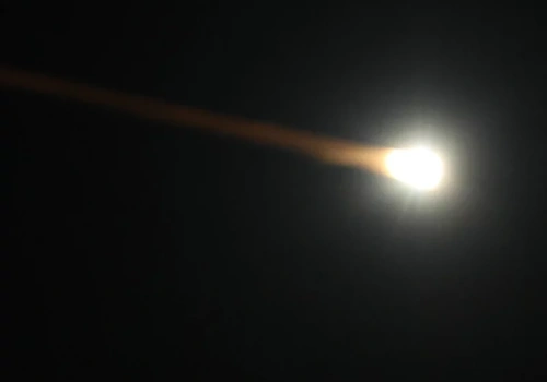 Rakiety i drony latają nad Zatoką. Izrael wzywa część Bejrutu do ewakuacji