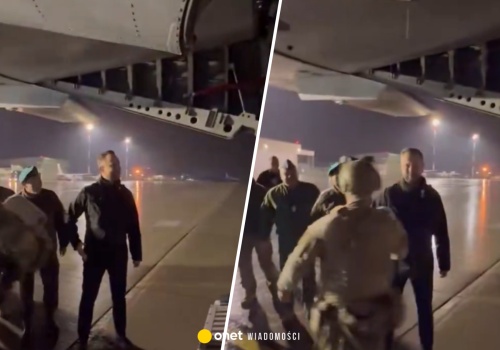 Polscy żołnierze ewakuowani z Iraku. Szef MON powitał ich na lotnisku