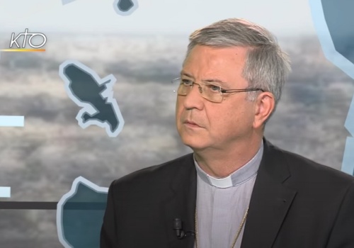 Belgijski biskup chce wyświęcić żonatych na księży. Podał już datę