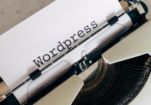 AI zaczyna pisać i publikować w WordPressie. Ale jest haczyk