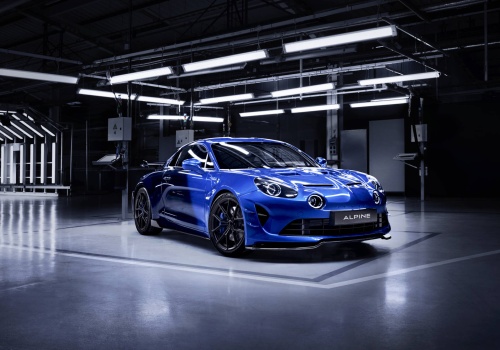 Ostatnie miesiące Alpine A110: Nagroda „Best Cars 2026” i limitowana seria Ultime „La Bleue” wyprzedana
