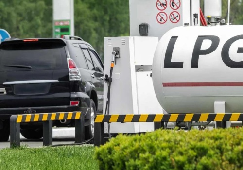 Auta z LPG będą tankować benzynę? Gaz ma być dla kuchenek