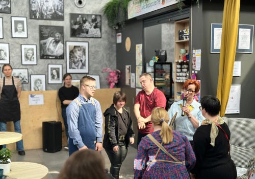 Spotkanie przyjaciół Stowarzyszenia Tęcza w Społecznej Kaffce (Galeria)