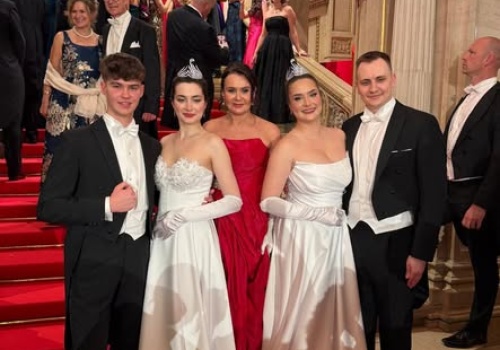 Franciszek Polak – uczeń z Lublińca na Balu Debiutantów w Operze Wiedeńskiej! Loże kosztowały nawet 19 tysięcy euro!