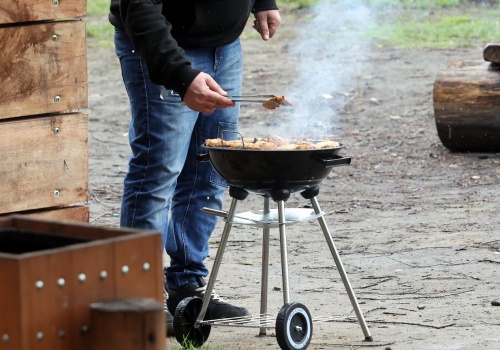 Zamiast karkówki najesz się wstydu. Gdzie nie wolno grillować? Kara to nawet 5 tys. zł