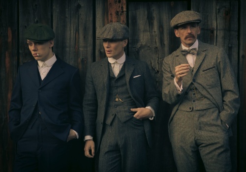 Matty Cash i Szymon Marciniak zawitali w Birmingham. Zobaczcie spot Peaky Blinders: Nieśmiertelny z udziałem gwiazd