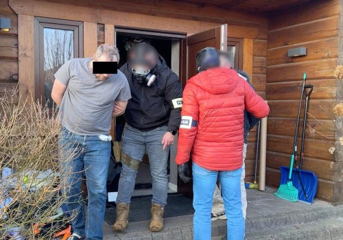 Likwidacja laboratorium narkotykowego. Policja przejęła 90 kilogramów substancji