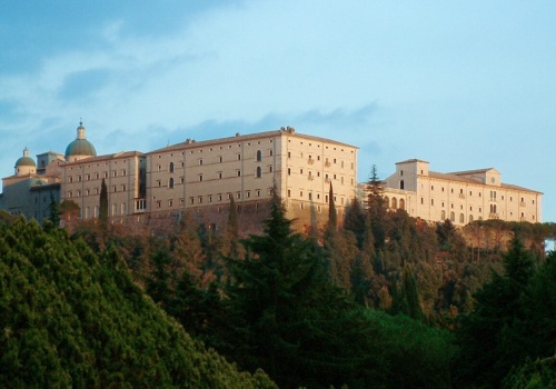 Monte Cassino: przygotowania do 1500 rocznicy benedyktyńskiego opactwa