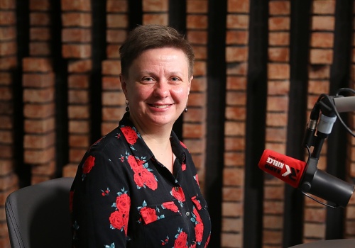 Politolog: kwestie merytoryczne, jak program SAFE, służą dziś głównie budzeniu emocji