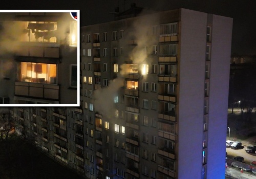 Nocny pożar w warszawskim wieżowcu. W ogniu stracili wszystko