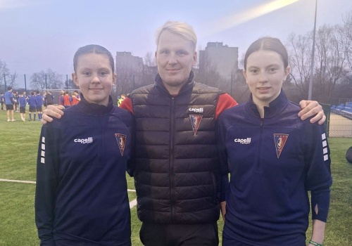 Dziewczyny ze szkółki MKS Ina Goleniów na testach w Pogoni Szczecin. Będą trenować cyklicznie