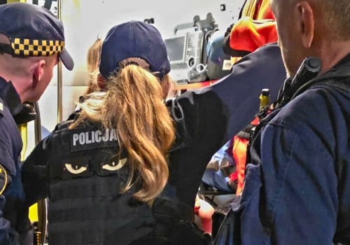 Kraków: Kobieta leżała na płycie Rynku. Relacje świadków wskazują na atak