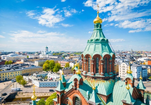 Znamy najszczęśliwszy kraj świata według World Happiness Report 2026. Zwyciężył już dziewiąty raz z rzędu