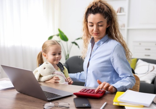 Rodzice jedynaków chcą zmiany w uldze na dziecko. Kontrowersyjny limit dochodów trafia do RPO