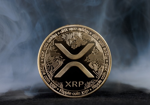XRP rośnie na przekór Wall Street. Rekordowa liczba małych portfeli napędza kurs