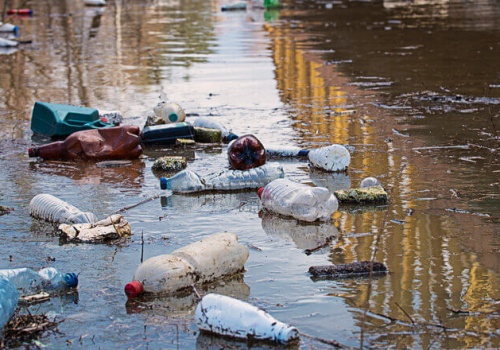 Łapacze śmieci pomagają oczyszczać polskie rzeki