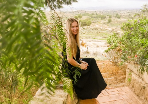 „Spakowałam dwumiesięczną córeczkę i poleciałam”. Zainwestowała w farmę w Hiszpanii. Niestraszne jej blackout, wojna ani ceny ropy