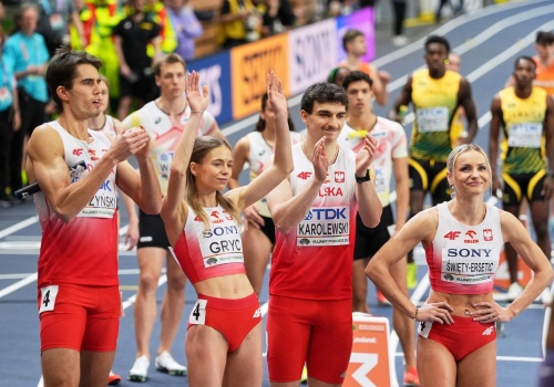 Sztafeta mieszana 4×400 metrów. Pierwszy medal Polaków na HMŚ Kujawy Pomorze 26 po dyskwalifikacji Jamajki