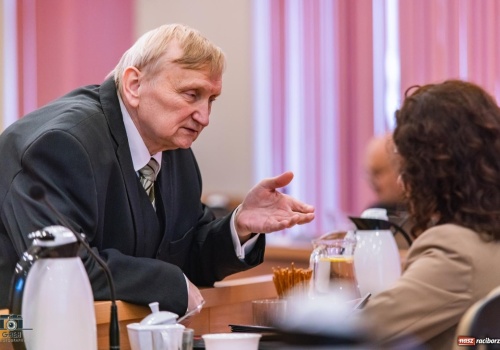 Racibórz: Komisja gospodarki miejskiej o zadłużeniu lokali, uchwale abolicyjnej i zmianach w budżecie