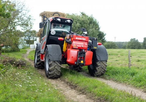 Nowa ładowarka Manitou: 4 t udźwigu i wysokość podnoszenia 7 m!