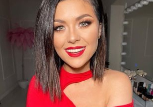 Zaraz zaleje ulice. Wystąpiła w najmodniejszym kolorze wiosny