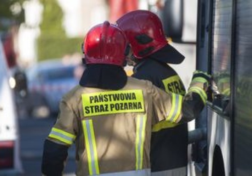 Tragiczny pożar na Mazowszu. Pod gruzami może być starsza osoba