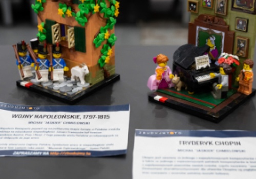 Programista z Krakowa buduje historię Polski z klocków Lego