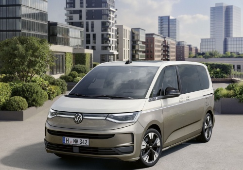 Volkswagen Multivan po liftingu. Bestseller z 94-procentowym wzrostem w Polsce dostanie matowy lakier