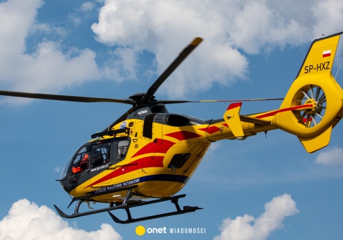 Zderzenie czterech aut przy skrzyżowaniu. Lądował śmigłowiec LPR