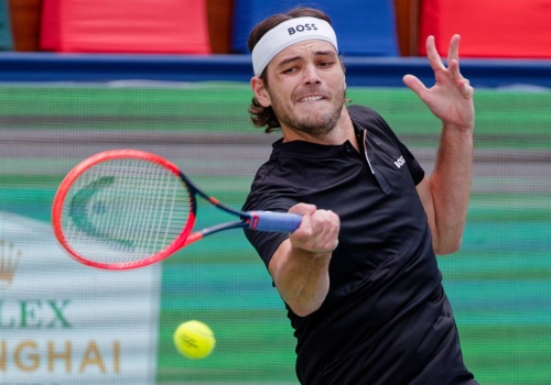 Faworyt gospodarzy pokonał rodaka. Pogromca Hurkacza zatrzymany