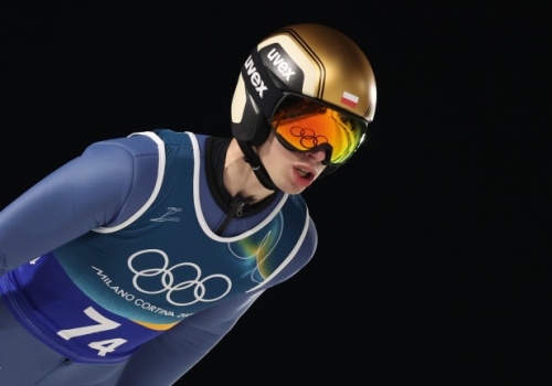 Wypadek Kacpra Tomasiaka na mamucim obiekcie w norweskim Vikersund. „Boli go kark. Musimy wiedzieć, czy nie odniósł żadnych poważniejszych obrażeń”