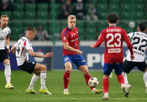 Papszun nie znalazł sposobu na Raków. Legia traci cenne punkty