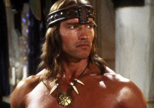 To się naprawdę dzieje! Arnold Schwarzenegger trenuje do roli Króla Conana!
