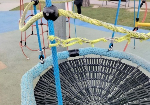 Czy musi dojść do wypadku? Niebezpieczne urządzenie w Parku Strzeleckim