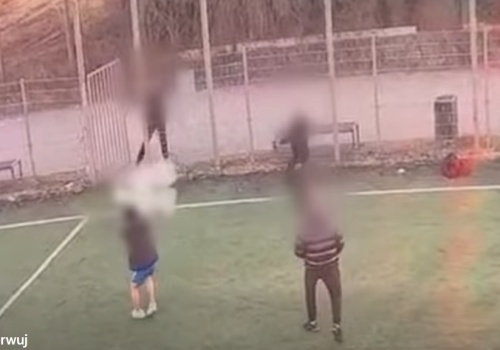 Strzał w głowę na orliku w Krakowie . Sprawca zatrzymany w Szczecinie