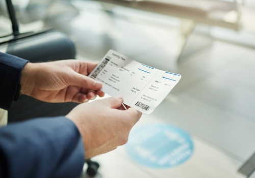 Eksperci zdradzają, jak i kiedy kupować tanie bilety. 