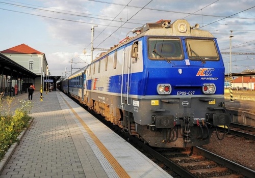 Sprawa sprzedanych lokomotyw EP09. Ponad 2,3 mln straty PKP Intercity
