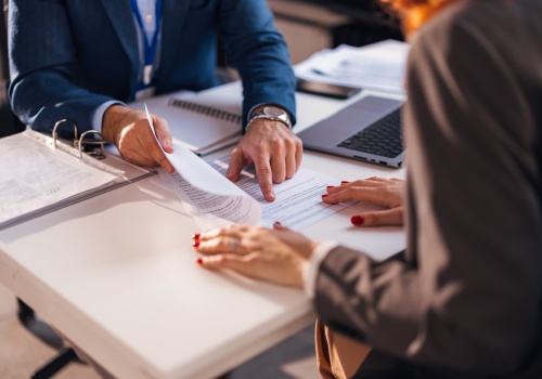 Najlepsi zarabiają nawet 53 tys. zł. Ale wymagania wobec specjalistów cały czas rosną