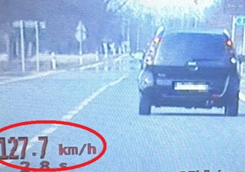 Przekroczył prędkość o ponad 50 km/h. Jest policjantem