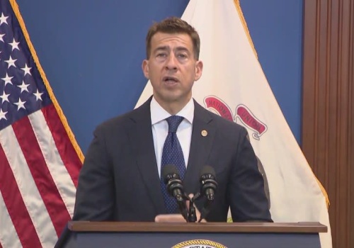 Sekretarz stanu Illinois ostrzega przed oszustami. Wysyłają wiadomości tekstowe z żądaniem zapłaty kar