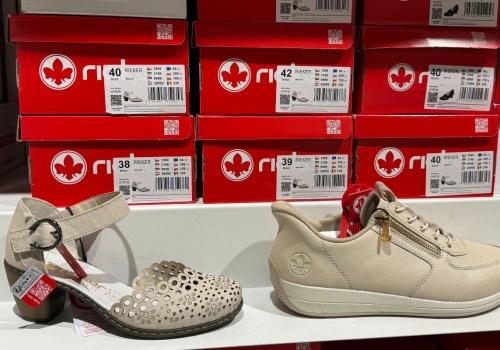 Leciutkie jak piórko, a stylowe i przecenione - ażurowe półbuty Rieker tańsze aż o 80 zł