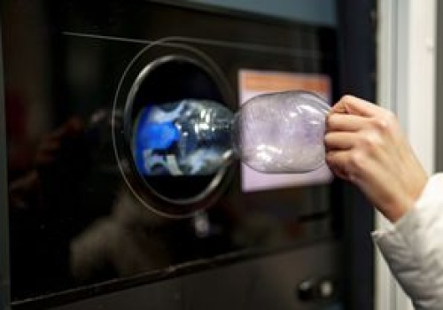 Turystyka kaucyjna Polaków. Za granicą można odzyskać o 35 zł więcej