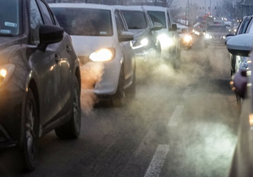 Sąd w Niemczech odrzucił pozew klimatyczny przeciwko BMW i Mercedesowi