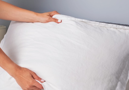 Poduszki na wiosnę piorę tylko tak. Są białe jak śnieg i puszyste